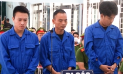 Nhóm đàn ông đánh 2 nữ nhân viên gác chắn tàu hỏa lĩnh án tù
