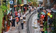 Đường sắt đề nghị giải toả tụ điểm cà phê đường tàu