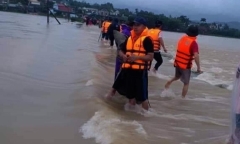 Nghệ An: Đi khám bệnh, hai vợ chồng bị lũ cuốn trôi trên đường trở về