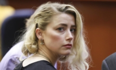 Amber Heard bất ngờ được cầu hôn sau khi thua kiện