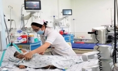 Số bệnh nhi biến chứng nặng do viêm não tăng cao, chuyên gia nêu dấu hiệu và cách phát hiện bệnh