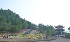 Con dân Việt vẫn đợi chờ được vào viếng mộ Đại tướng