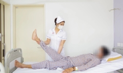 Hay ăn gỏi và đồ sống, người đàn ông 38 tuổi bị liệt gần hoàn toàn 2 chân