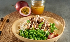 Cuối tuần làm ngay món salad hoa thiên lý thịt bò cực thơm ngon, ăn hoài không ngán