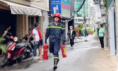 TP.HCM: Cháy quán bar, nhiều người tháo chạy