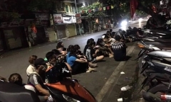 Hải Phòng: Xếp hàng từ 4h để mua bánh trung thu