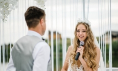 Phát hiện chú rể ngoại tình, cô dâu vẫn quyết tổ chức đám cưới để trả thù