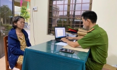 Trốn truy nã suốt 31 năm, nữ thủ quỹ ra đầu thú 