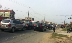 Đoàn xe đưa tang Đại tướng ùn tắc hơn 10 km