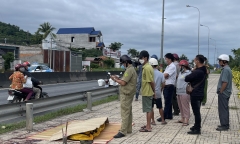 Vụ người đàn ông tử vong bất thường trên QL 1A: 2 chân có nhiều vết thương