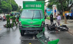 Xe thư báo tông loạt xe máy ở TP.HCM, 3 người bị thương