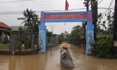 Tin tức thời sự mới nóng nhất 4/4: Người dân miền Trung nói gì về trận lũ bất thường?