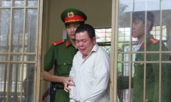 Quảng Nam: Vừa lái xe vừa rót trà uống, tài xế xe khách gây tai nạn làm 3 người tử vong, 17 người bị thương
