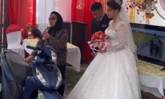 Cụ bà nuôi dưỡng cháu gái mồ côi cha mẹ, ngày cưới nghẹn ngào phát biểu đầy xúc động