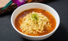 Mẹ bầu có nên ăn mì tôm?