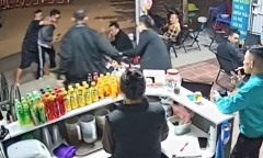 Điều tra nguyên nhân vụ nam thanh niên bị tấn công trong đêm ở bến xe Giáp Bát