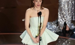 Oscar 2024: Emma Stone khóc khi thắng giải Nữ chính xuất sắc