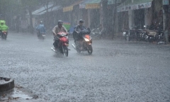 Xuất hiện vùng áp thấp trên Biển Đông, dự báo Bắc Bộ mưa dông gió mạnh
