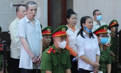 Vì sao phiên xét xử phúc thẩm mẹ nữ sinh giao gà bất ngờ bị hoãn?
