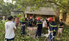 Cứu người đàn ông mắc kẹt nhiều ngày dưới giếng sâu ở Thanh Hóa