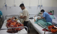 Thông tin mới nhất vụ gần 350 người nghi ngộ độc sau khi ăn cơm gà ở Khánh Hòa