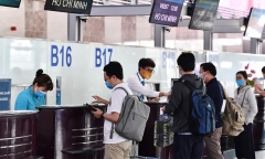 Sử dụng giấy tờ giả, một nữ hành khách bị cấm bay