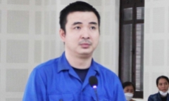 Ghen với nhân tình của vợ cũ, người đàn ông lái ô tô gây án kinh hoàng