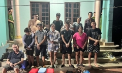 Công an đột kích, phá sới bạc trong căn nhà bỏ hoang