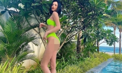 Hotgirl Cẩm Đan khoe ảnh bikini
