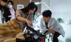 Lim Ji Yeon và Lee Do Hyun xác nhận hẹn hò khiến fan 
