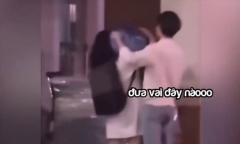 Chàng trai gây phẫn nộ vì để bạn gái vác bình nước 20 lít, tưởng bê hộ ngờ đâu lại tặng 