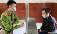 Yên Bái: Bắt đối tượng dùng dao chém em trai do mâu thuẫn vì không dọn dẹp sau khi ăn cơm