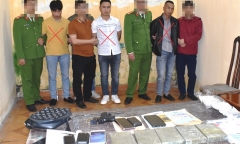 Bắt nhóm đối tượng găm súng K59 khi vận chuyển 5 bánh heroin