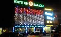 Lào Cai mở lại vũ trường, quán bar, karaoke, massage từ ngày 18/3