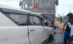  Xe ô tô đối đầu trực diện xe tải, 8 người thương vong