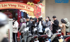 Thủ tướng yêu cầu Ngân hàng Nhà nước giám sát chặt chẽ thị trường vàng
