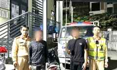 Ngăn chặn kịp thời 2 thiếu niên ngổ ngáo cầm ba chĩa đi 