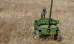 Ukraine đưa robot mặt đất vào rà phá bom mìn, mở đường cho bộ binh