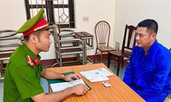 Đặt làm giả 3 giấy phép lái xe rồi ký hợp đồng chở khách, người đàn ông bị khởi tố