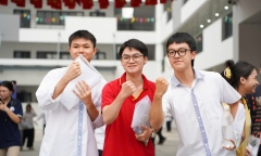 Điểm chuẩn đại học 2025: Nhiều ngành tăng đột biến, các trường công bố kết quả trước 17h hôm nay