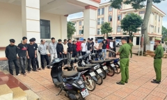 Khởi tố 22 đối tượng mang hung khí đi hỗn chiến gây rối trên đường ở Đắk Lắk
