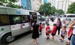 Đề xuất phạt 1-2 triệu đồng nếu lái xe không hướng dẫn học sinh ngồi đúng vị trí