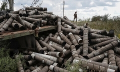 Ukraine cạn kiệt đạn pháo, liên tiếp 