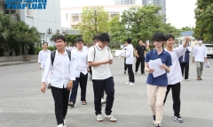 Kỳ thi tốt nghiệp THPT 2025: 15 thí sinh bị đình chỉ thi trong ngày đầu tiên, giáo viên nhận định bất ngờ về đề Toán