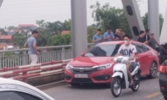 Vụ người đàn ông bỏ lại ô tô, nhảy xuống sông Hồng: Tìm thấy thi thể ở đâu?