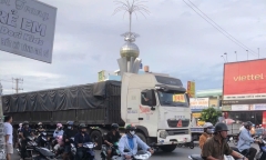 Tai nạn giao thông, nữ sinh lớp 10 tử vong trên đường đến trường ở Long An