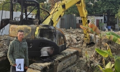 Đổ xăng đốt máy xúc vì mâu thuẫn, người đàn ông ở Bắc Ninh bị khởi tố