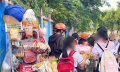 TP Thủ Đức sẽ cấm bán hàng rong trước trường học sau vụ hàng chục trẻ ngộ độc?