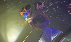Đà Nẵng: Cứu sống thanh niên nhảy cầu Thuận Phước trong đêm