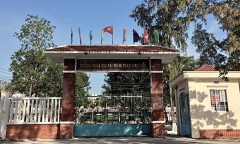 Kỷ luật thầy giáo nhận 7 triệu đồng dạy kèm học sinh thi lại môn Văn